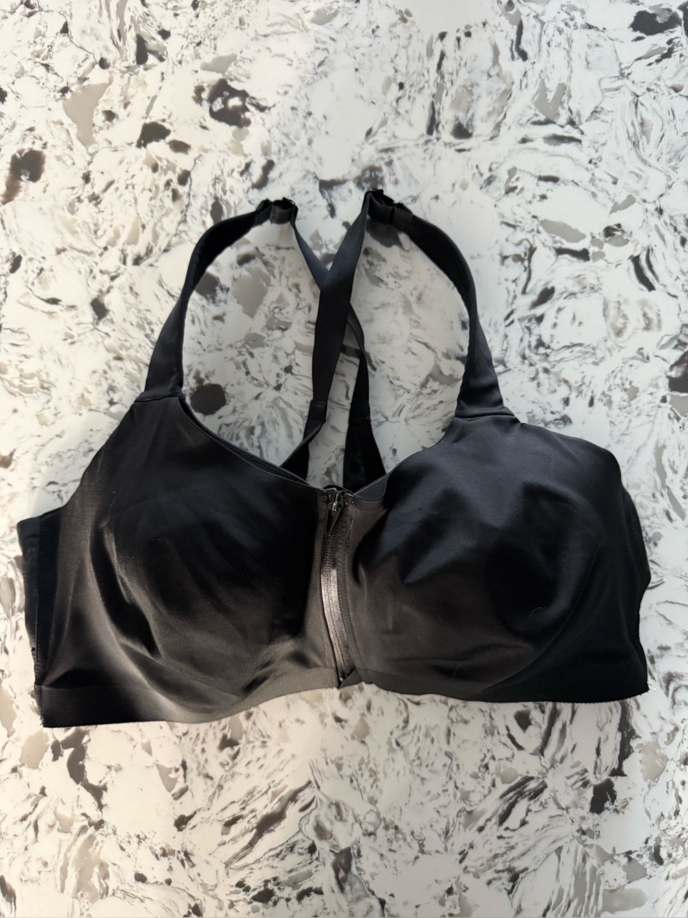 💪 VICTORIA’S SECRET - On Point Knockout Front-Zip Sports Bra
Black / 40DD 💪
